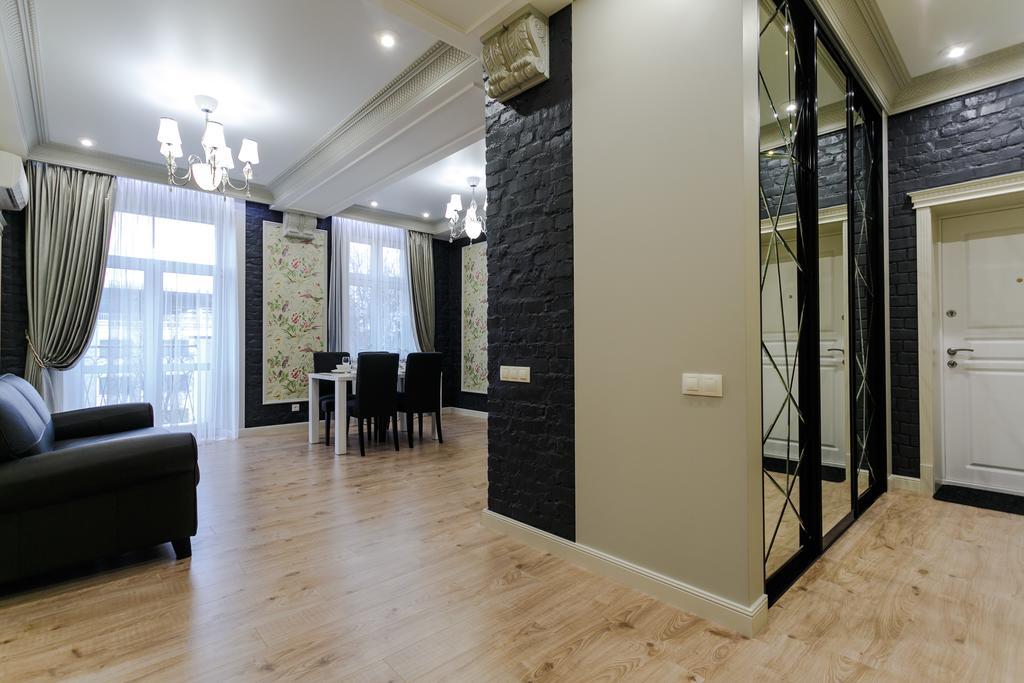Royal Rent Minsk Apartamento Exterior foto