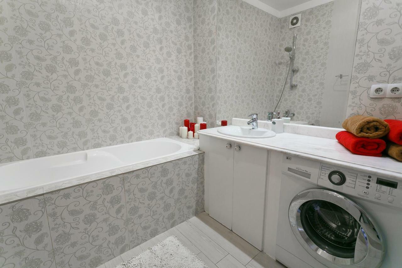 Royal Rent Minsk Apartamento Exterior foto